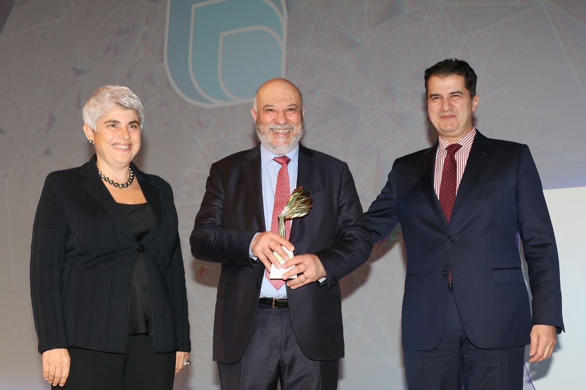  Βράβευση GENESIS Growth Awards 1